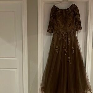 Mother of the groom dress from the brand La Femme